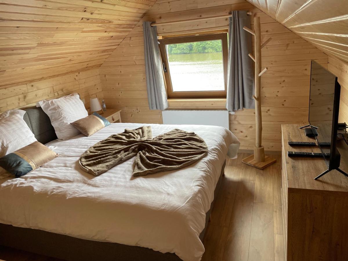 La Petite Maison Au Bord De L'Eau Hastiere-par-dela ภายนอก รูปภาพ